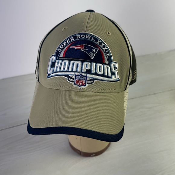 Reebok Other - Throwback 2005 NFL Reebok Superbowl XXXIX New England Patriots Snapback Cap